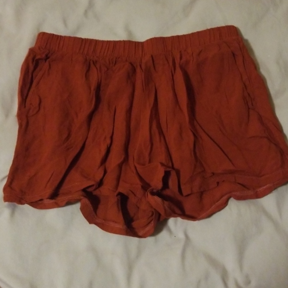 Shorts w/ pockets